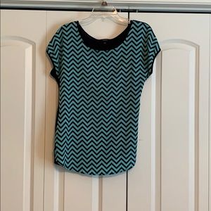 Turquoise/Navy chevron top. Size small